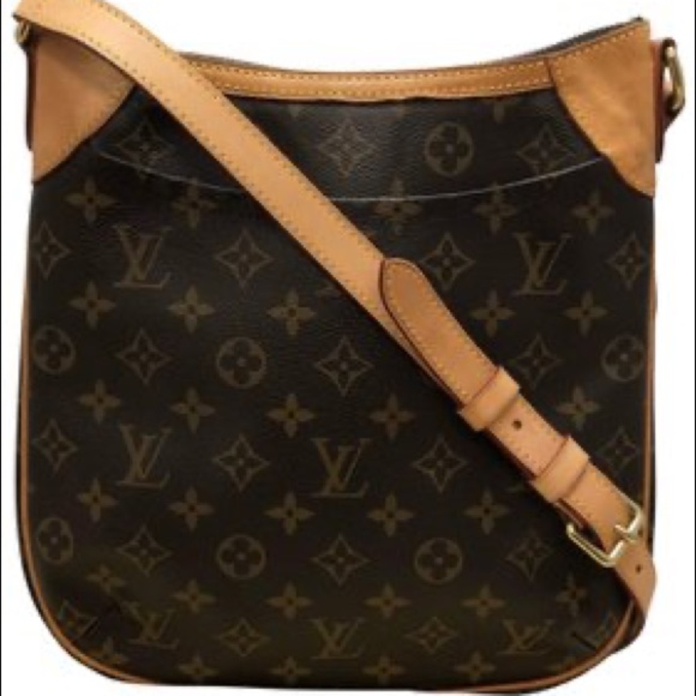 🔥🔥Authentic LV cross body bag🔥🔥